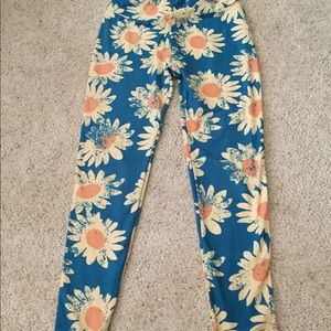 LuLa Roe Daisy Leggings